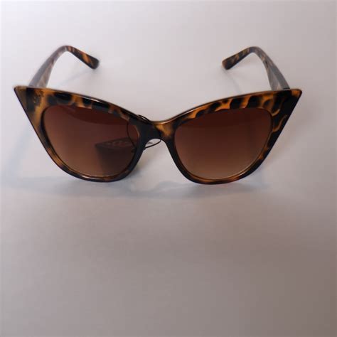 sharp cat eye sunglasses